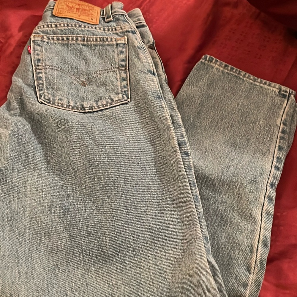 Levi's Women’s Classic Light Blue 550 Straight Jeans